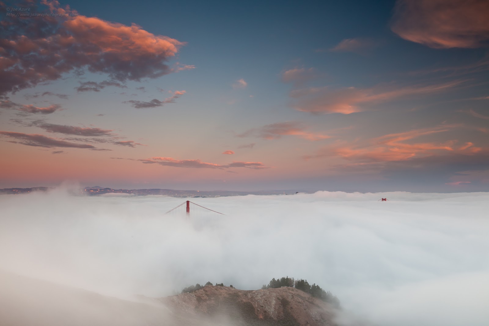 GGB-PinkSky-Fog.jpg