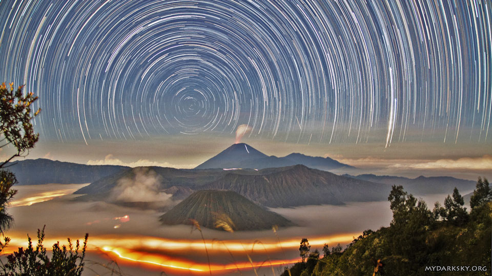 startrailsindonesia_huichieh_960.jpg