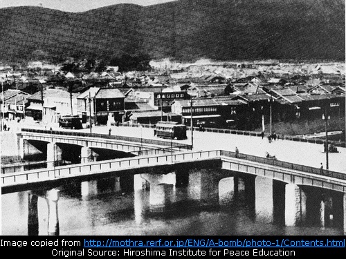 aioi_bridge_before_bomb.jpg