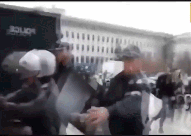4UFwTAI.gif