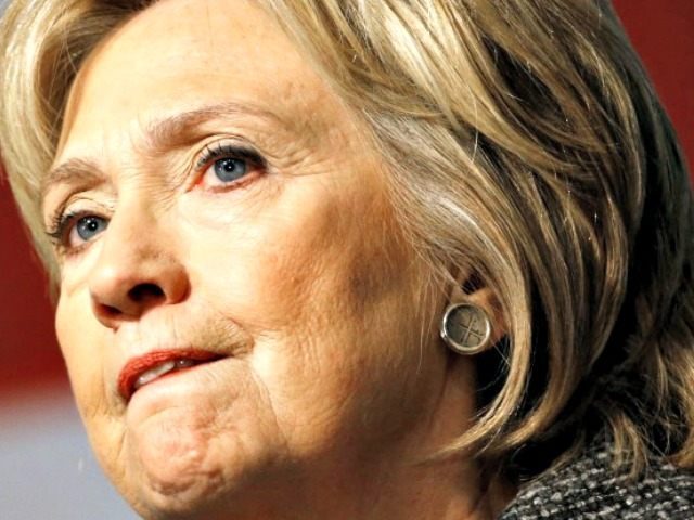 Hillary-Bites-Lip-APPatrick-Semansky-640x480.jpg