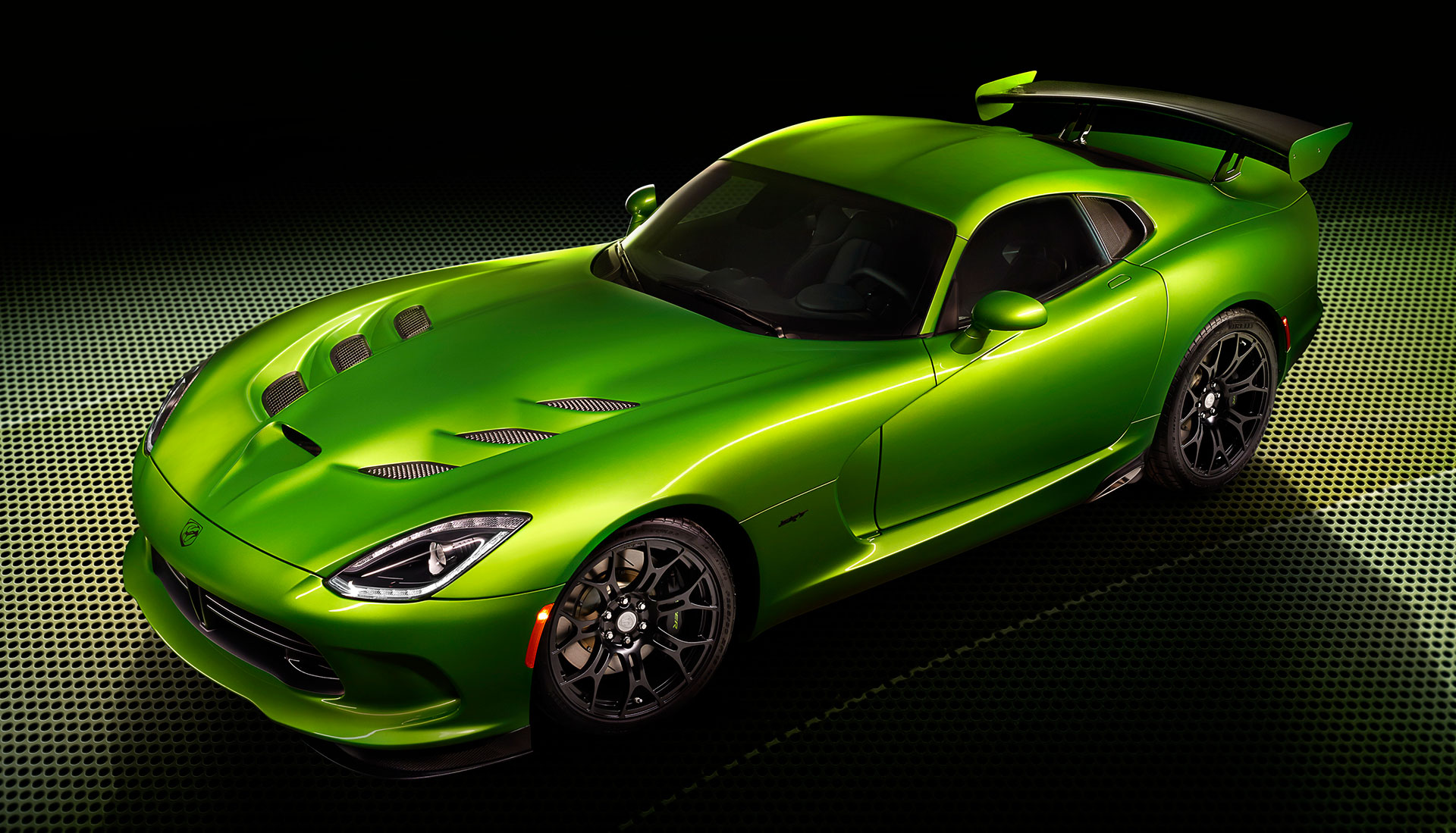 2014-SRT-Viper-Stryker-Green-04.jpg