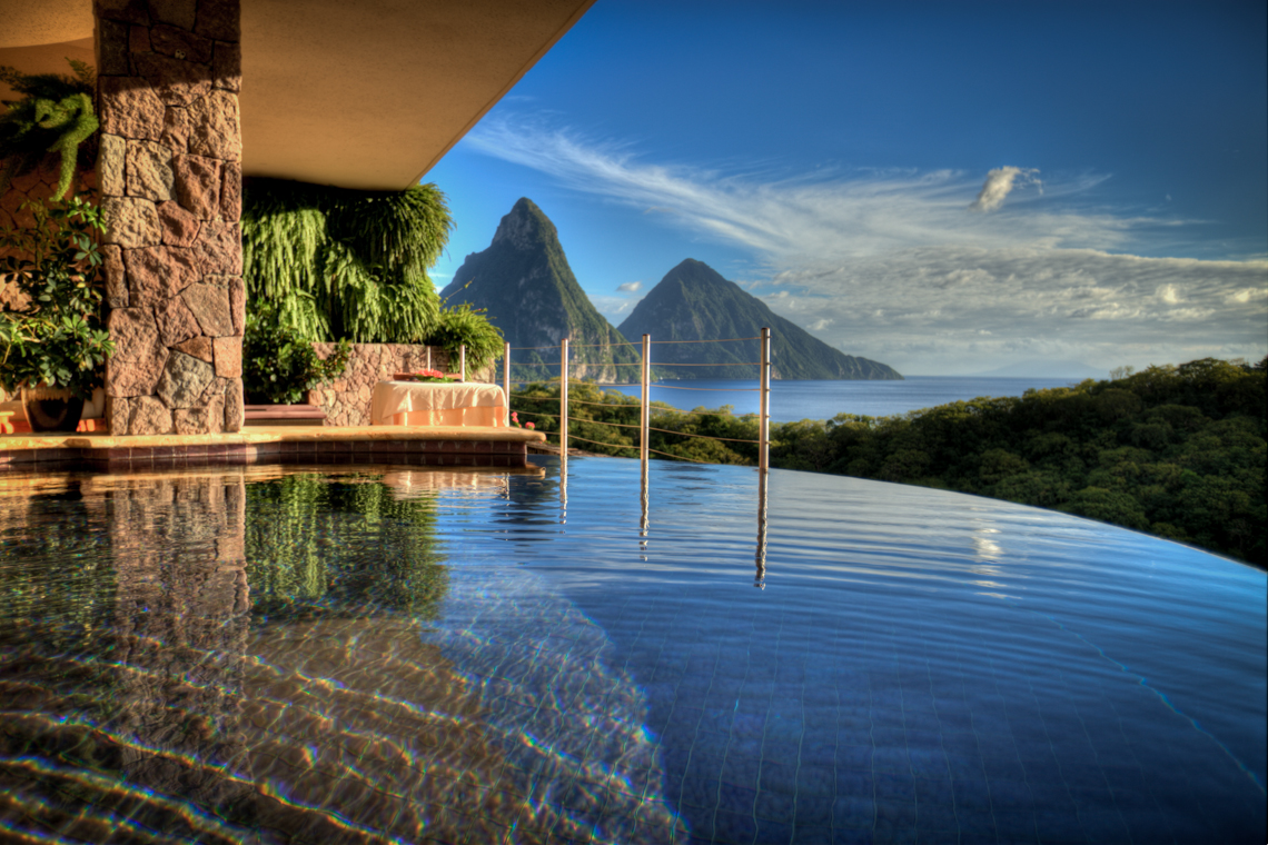 Jade-Mountain-hotel-room.jpg