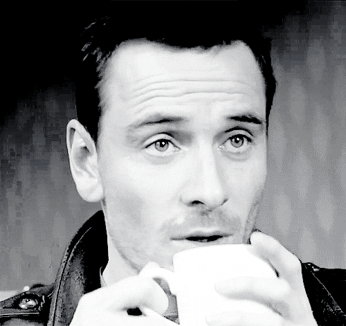 tumblr_madlcjGyGa1rqf8sho1_500.gif