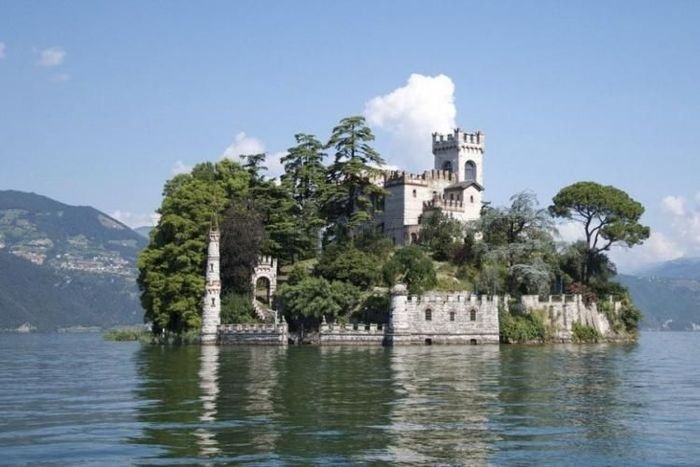 castle-on-the-island-1.jpg