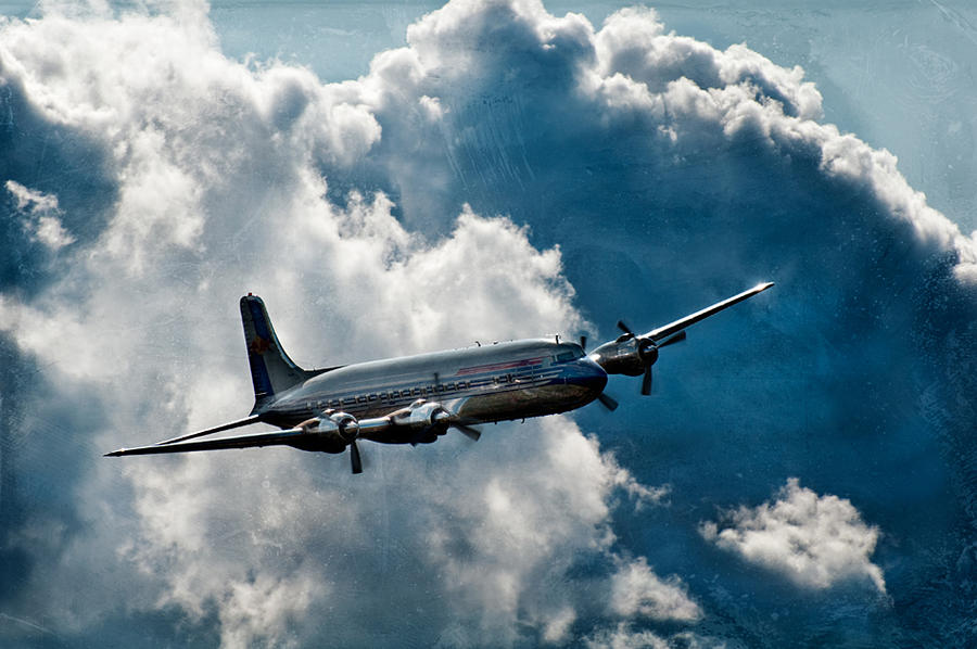 DC_6B_by_Latyrx.jpg
