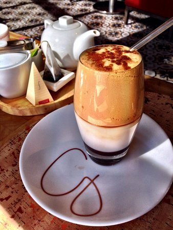 cuppagiro-aka-upside.jpg