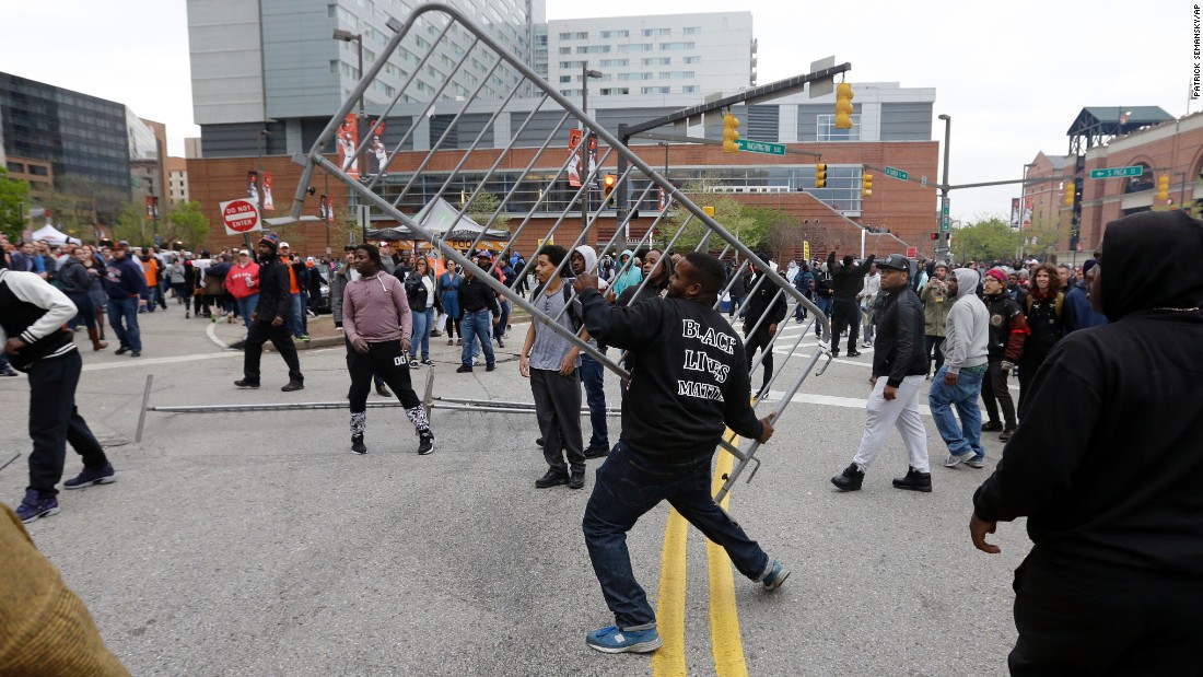 150426172939-04-baltimore-protests-0426-super-169.jpg