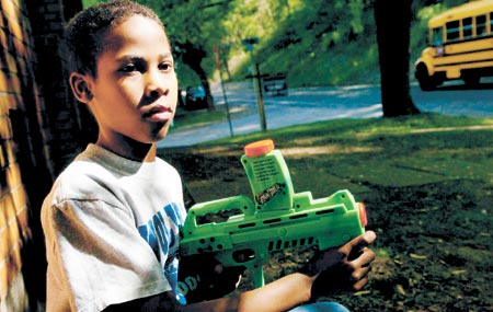 0511pgun-a.jpg