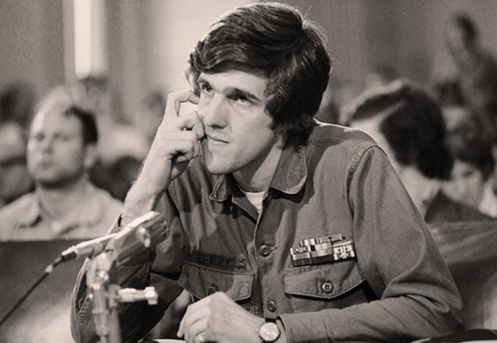 john_kerry_1971.jpg