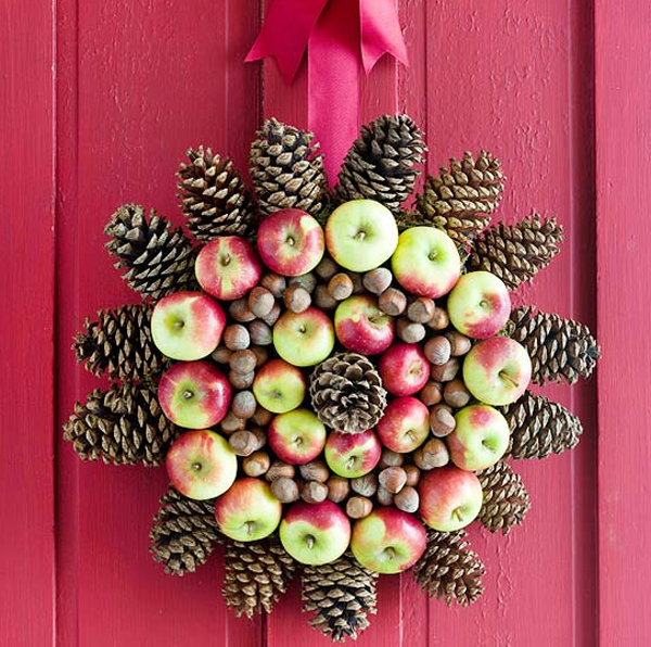 frusit-and-colorful-christmas-wreaths-decor.jpg