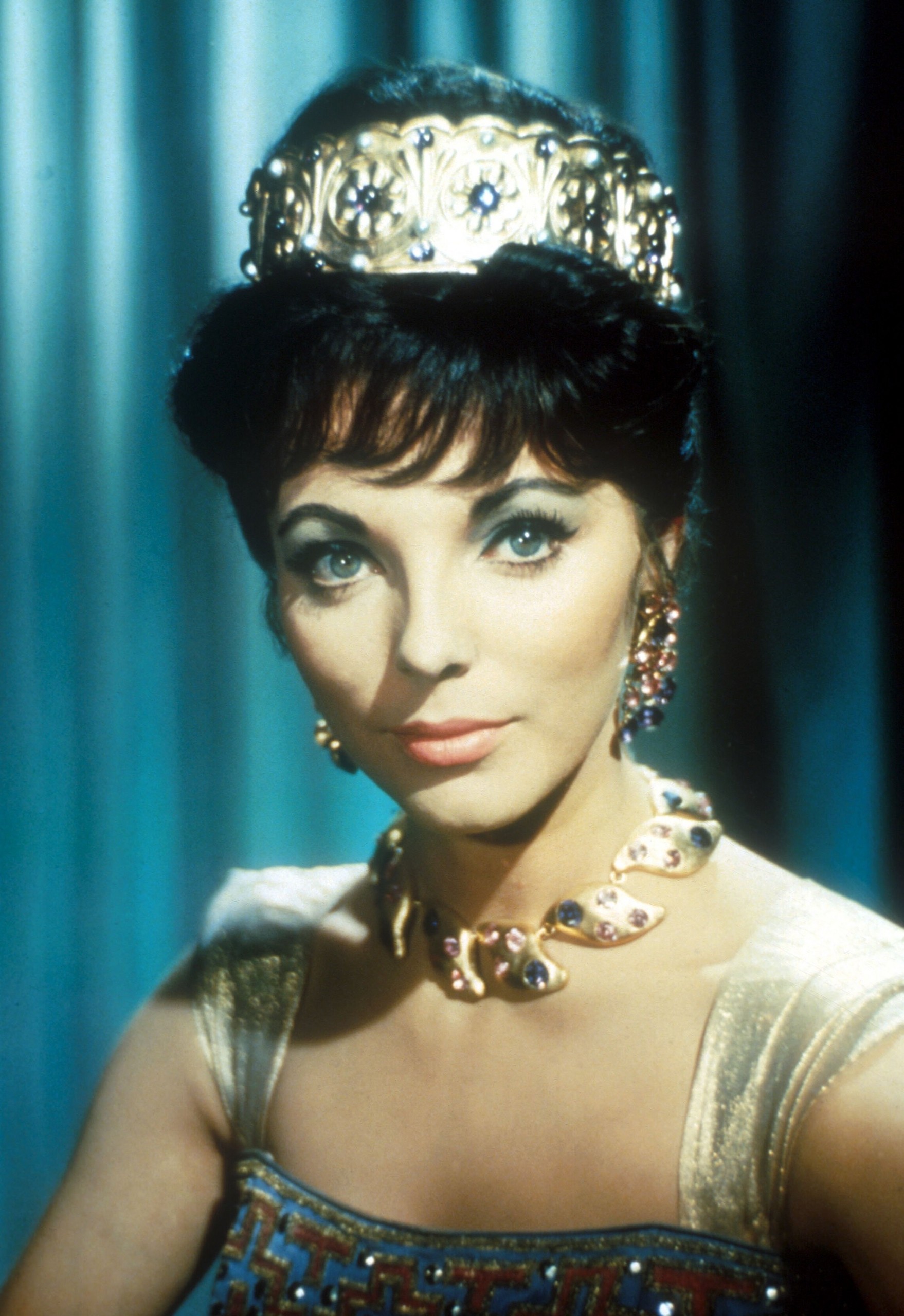 Joan-Collins-joan-collins-30674035-1758-2560.jpg