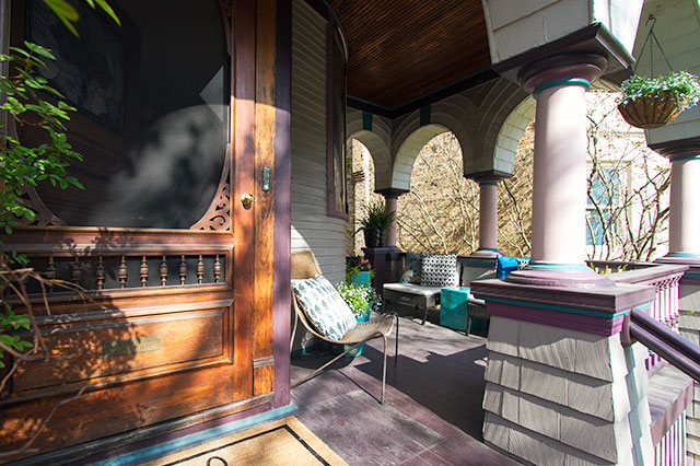 FrontPorch_VictorianHouse.jpg