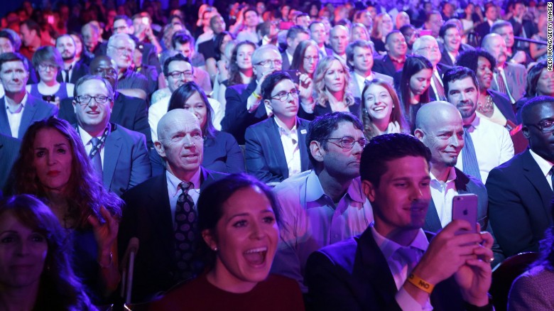 151013230618-09-demdebate-gallery-exlarge-169.jpg