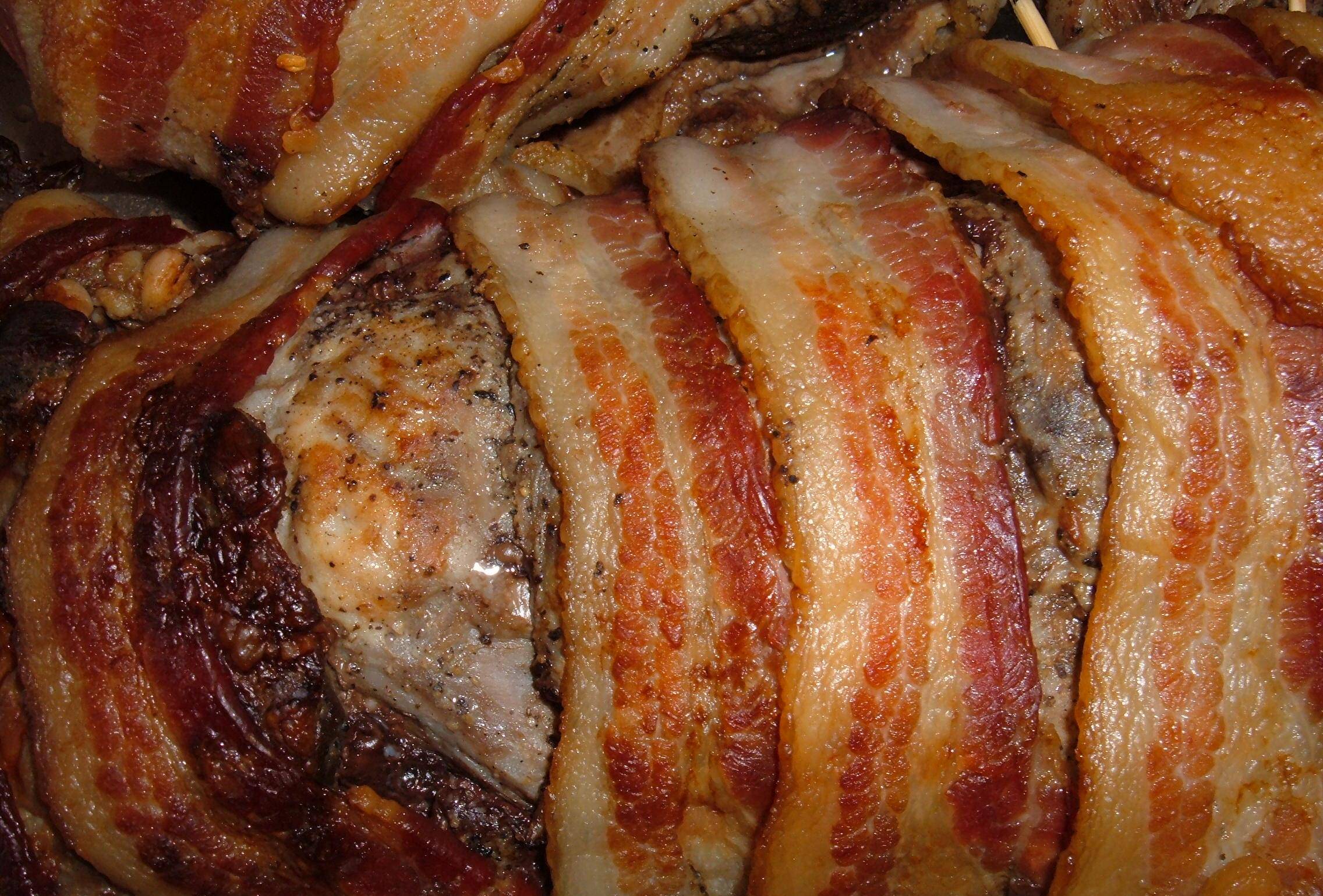 Bacon-wrapped_filet_mignon_1.JPG