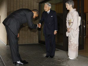 obama-bow.jpg