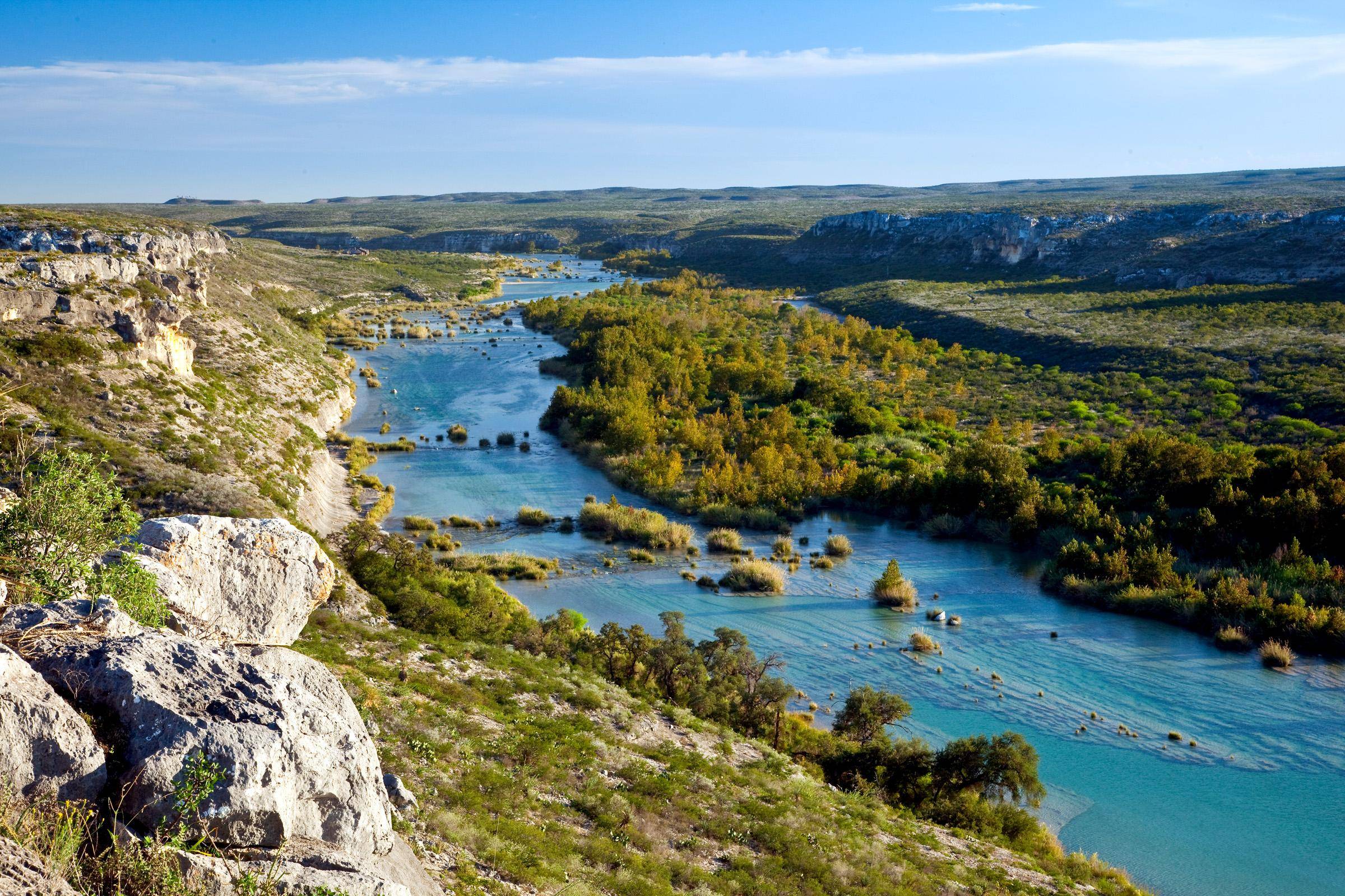 devils_river_ranch_wide_view_of_river_from_cliff_edge--~laurence_parent.jpg