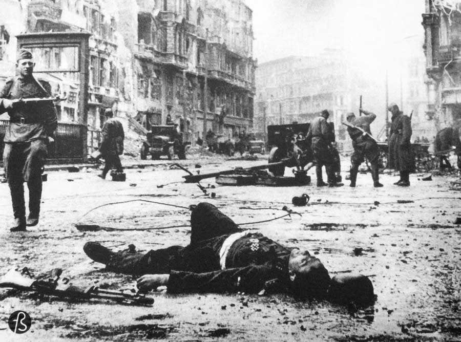 Berlin-1945-Photos-of-the-Aftermath-004.jpg