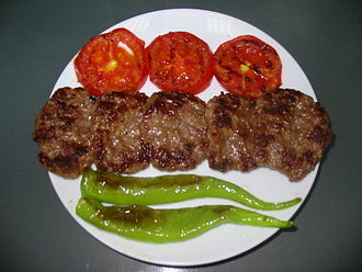 330px-Akcaabatkofte.jpg