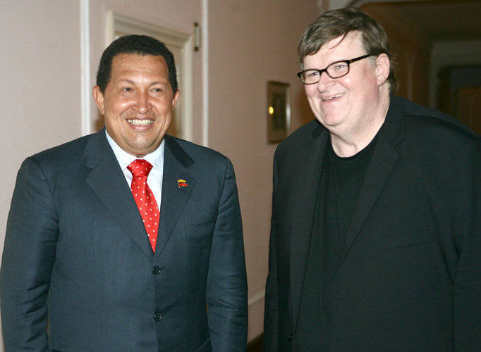 chavez-michael-moore-venecia1.jpg
