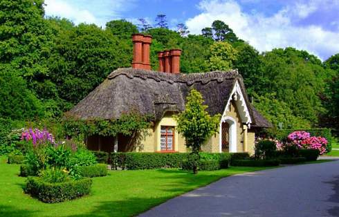 english-storybook-cottage3.JPG