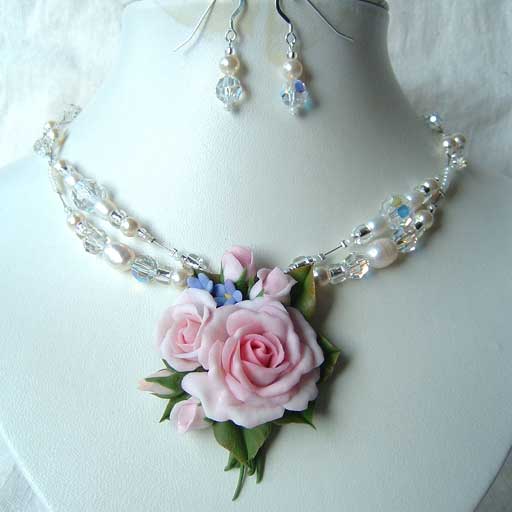 Rose+Necklace+1.jpg