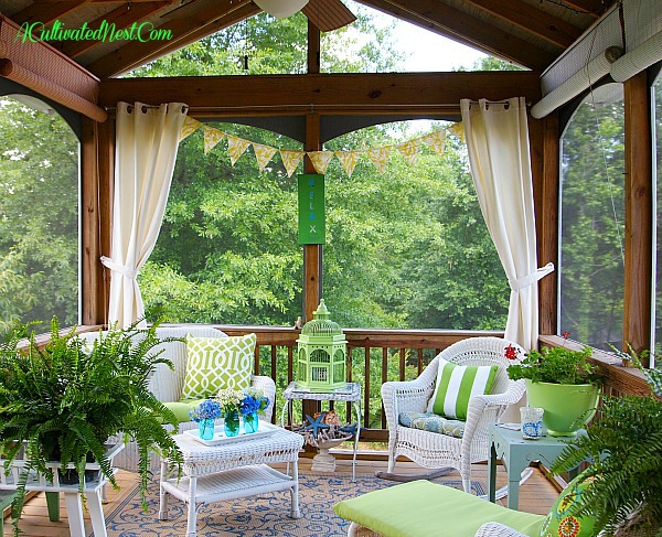 screened-porch-decorating-ideas1.jpg