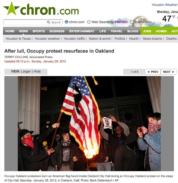 Chron-Occupy-Oakland-Flag-Burning.jpg