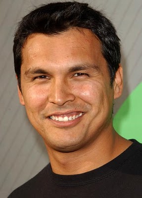 adam_beach_01.jpg