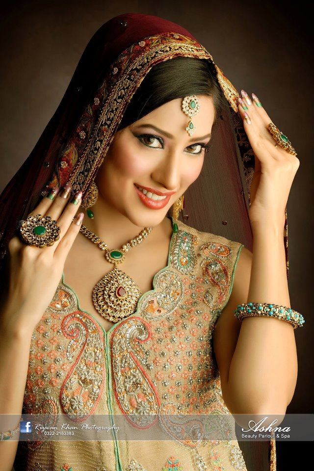 299055,xcitefun-mehwish-hayat-bridal-makeover-1.jpg