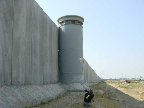 border-wall1.jpg