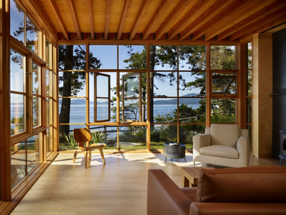 very-cozy-sunroom-with-an-awesome-view.jpg