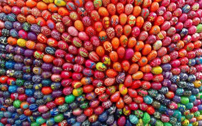 4481_Hundreds-of-painted-eggs-for-Easter-Holiday-HD-wallpaper.jpg