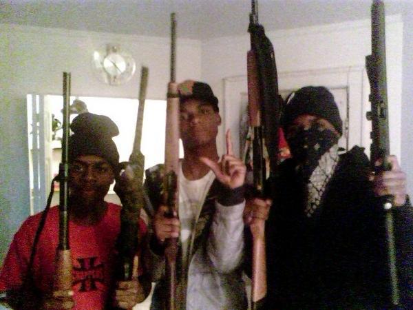 SUB+with+guns.jpg