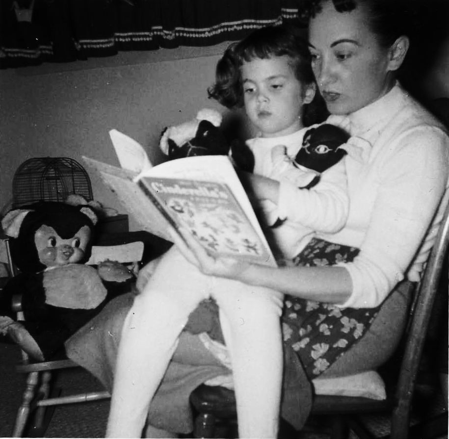 2013-03-06-TheauthorandhermotherCaliforniaearly1950s.JPG