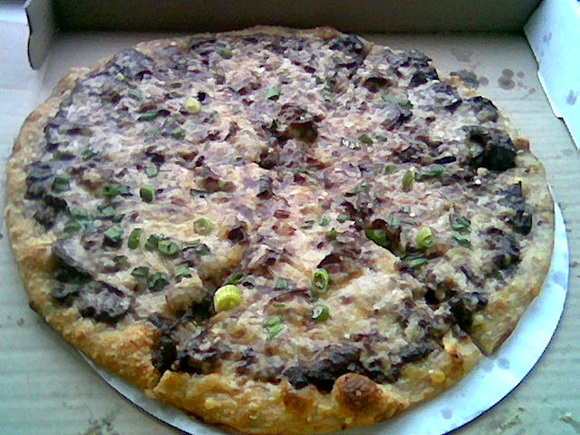 pulcinellas-pizza-ai-funghi-mushroom-pizza.jpg