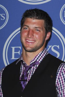 tim-tebow-pic_251x375.jpg