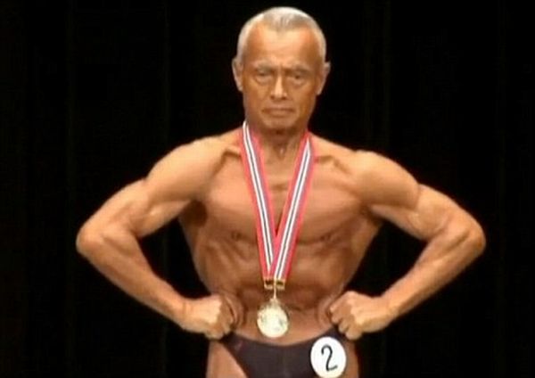 japanese_old_bodybuilder_01.jpg