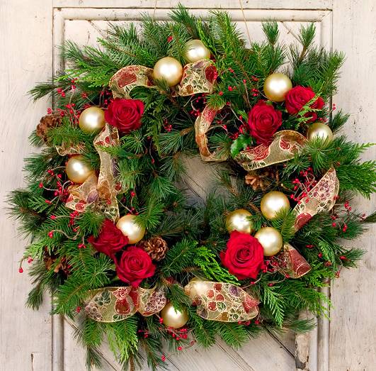 festive-holiday-wreaths.jpg