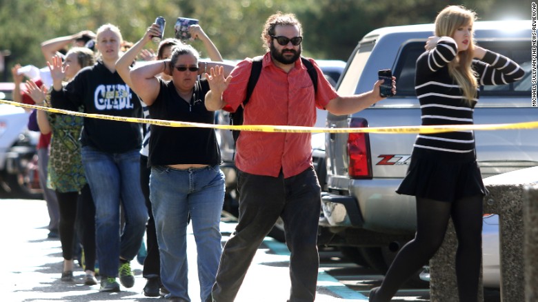 151001171616-19-oregon-shooting-exlarge-169.jpg