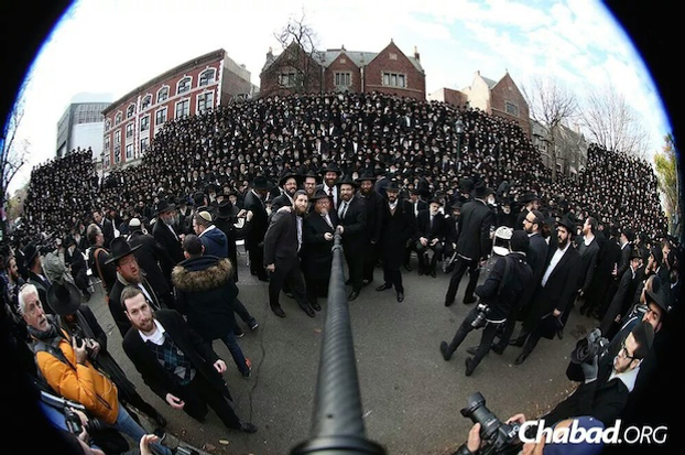 24-chabad-selfie.w529.h352.2x.png