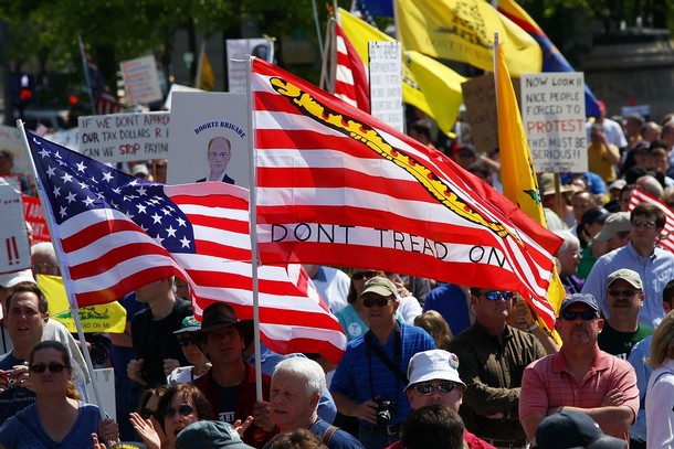 Tea-Party-Protesters.jpg