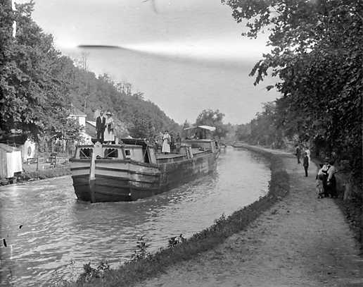 Chesapeake_and_Ohio_Canal.jpg