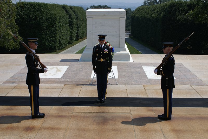 tomb-of-the-unknown-soldier-arlington.jpg