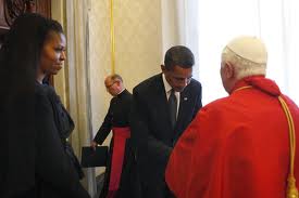 obama-bow-to-pope.jpg