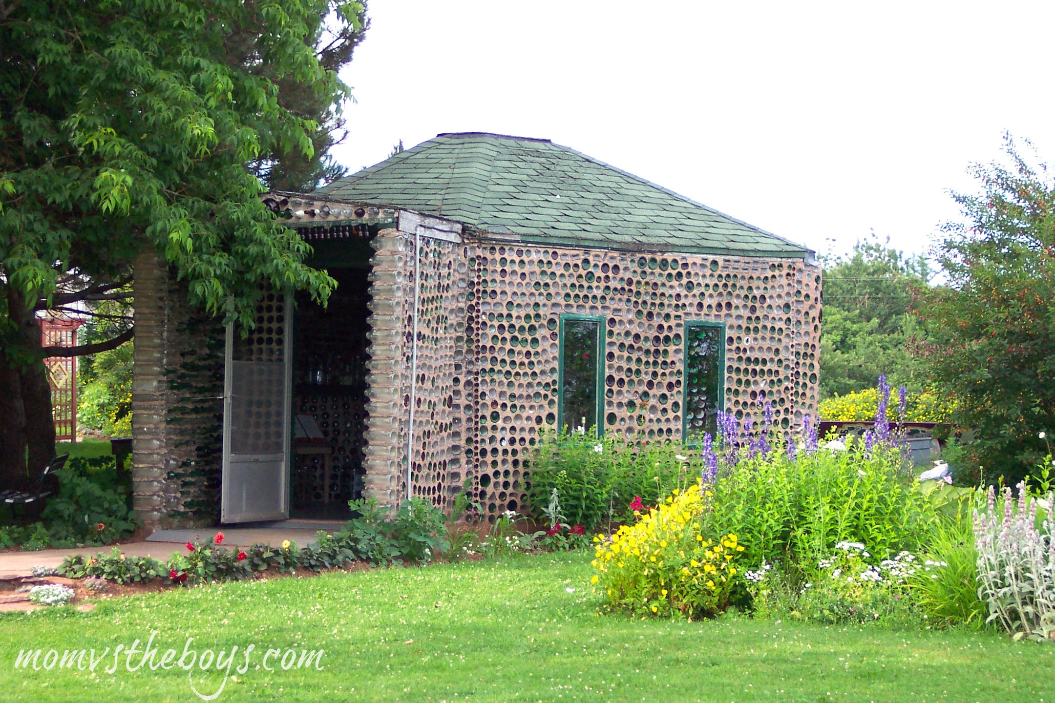 tavern-glass-bottle-house.jpg