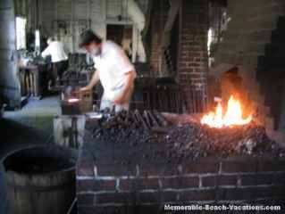 virginia-colonial-williamsburg-blacksmith-shop-lgsz-t4.jpg