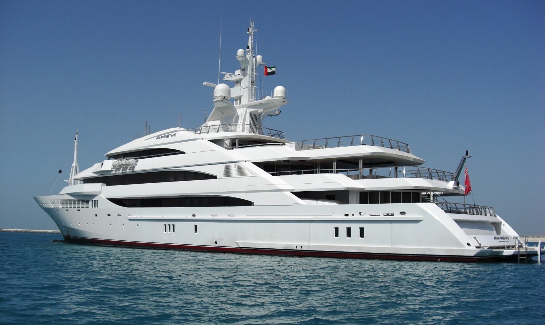 SuperYacht%20-%20Amevi.jpg