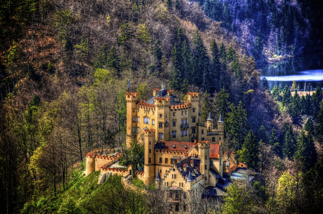 Hohenschwangau-Castle.jpg