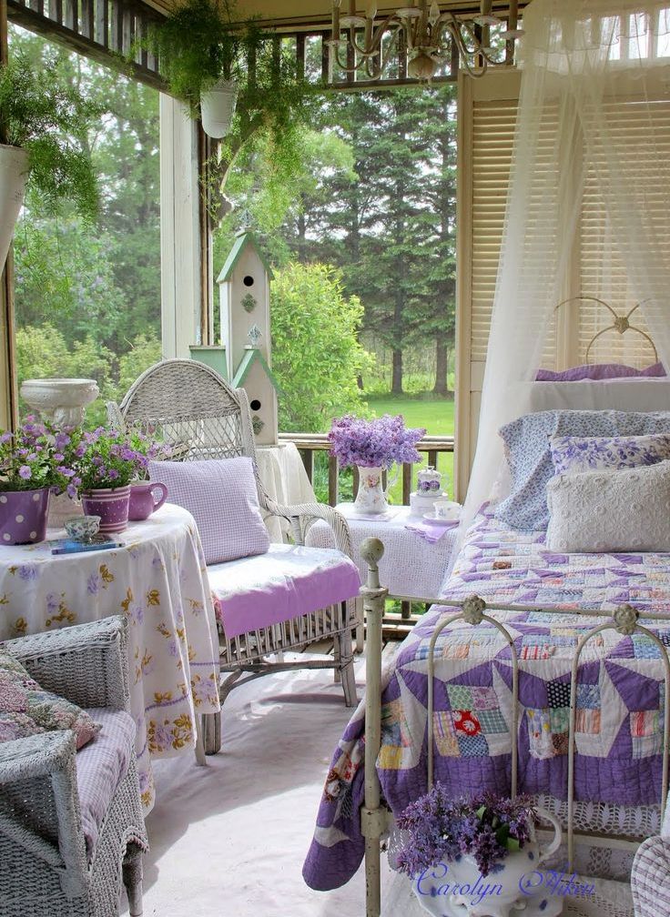 charming-and-inspiring-vintage-sunroom-decor-ideas-21.jpg